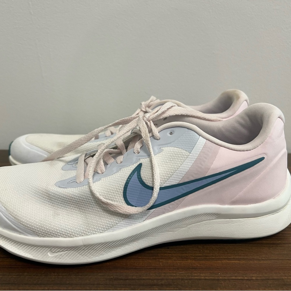 Nike Star Runner 3
Road Running Shoes
White/Pearl Pink/Mineral Teal/Cobalt Bliss